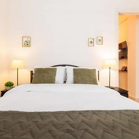 F & B Collection - Flat For 5 Apartment *